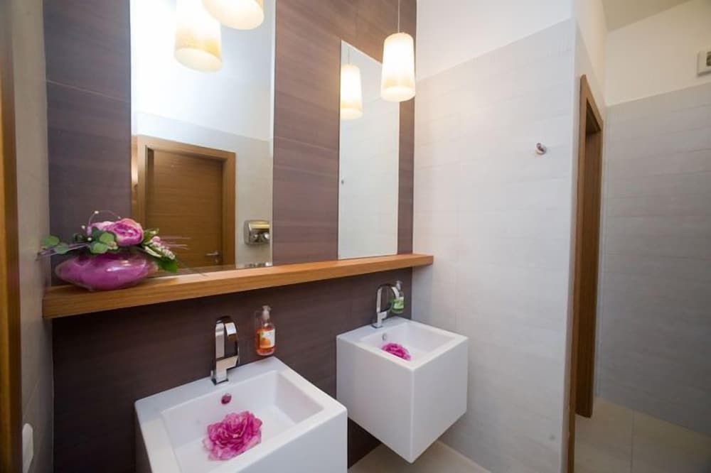 Vittoria Double or Twin Room 6