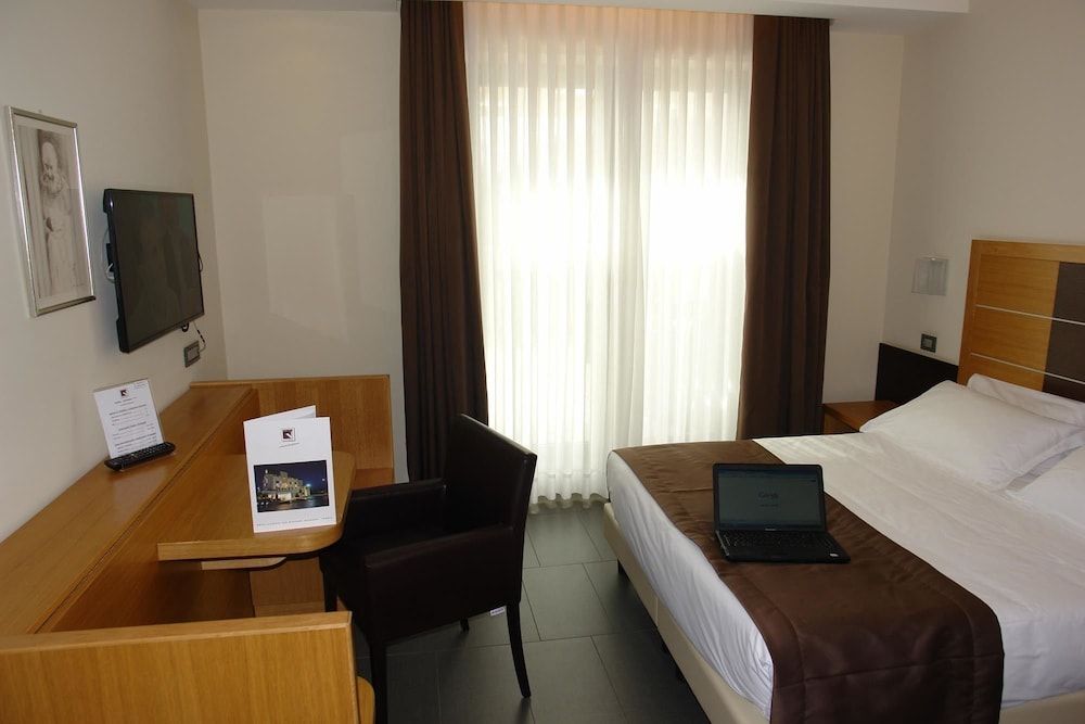 Vittoria Double or Twin Room 3