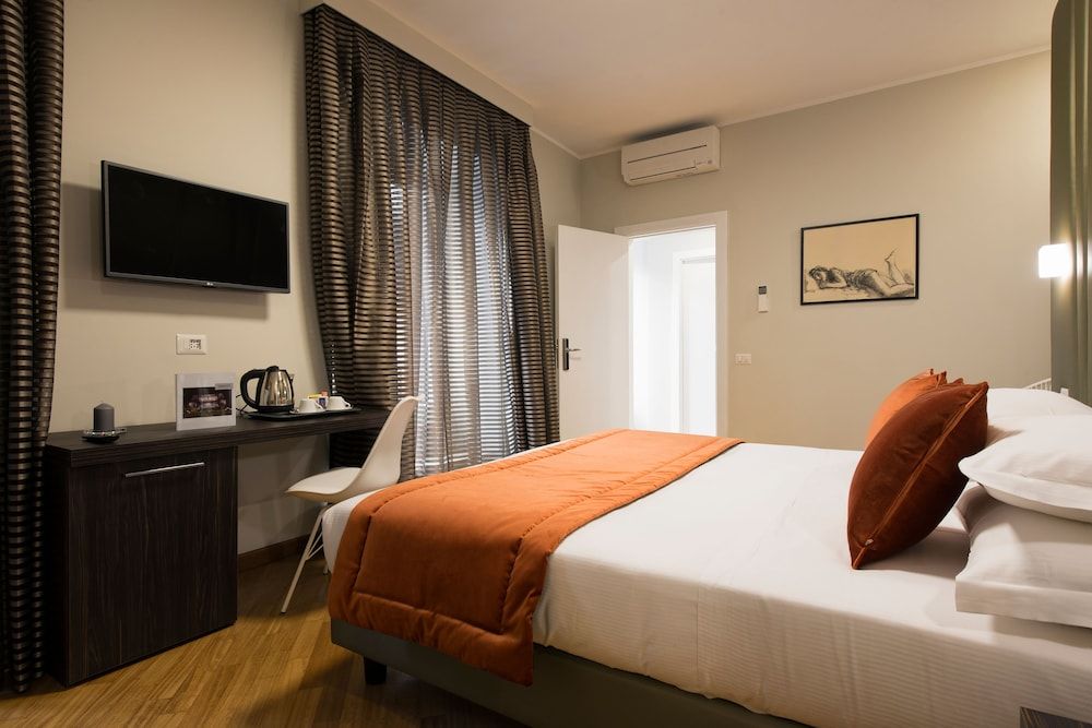 undefined Vittoriano Suite 5