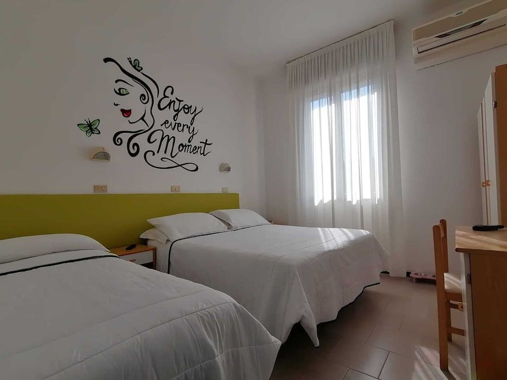 Basic Triple Room