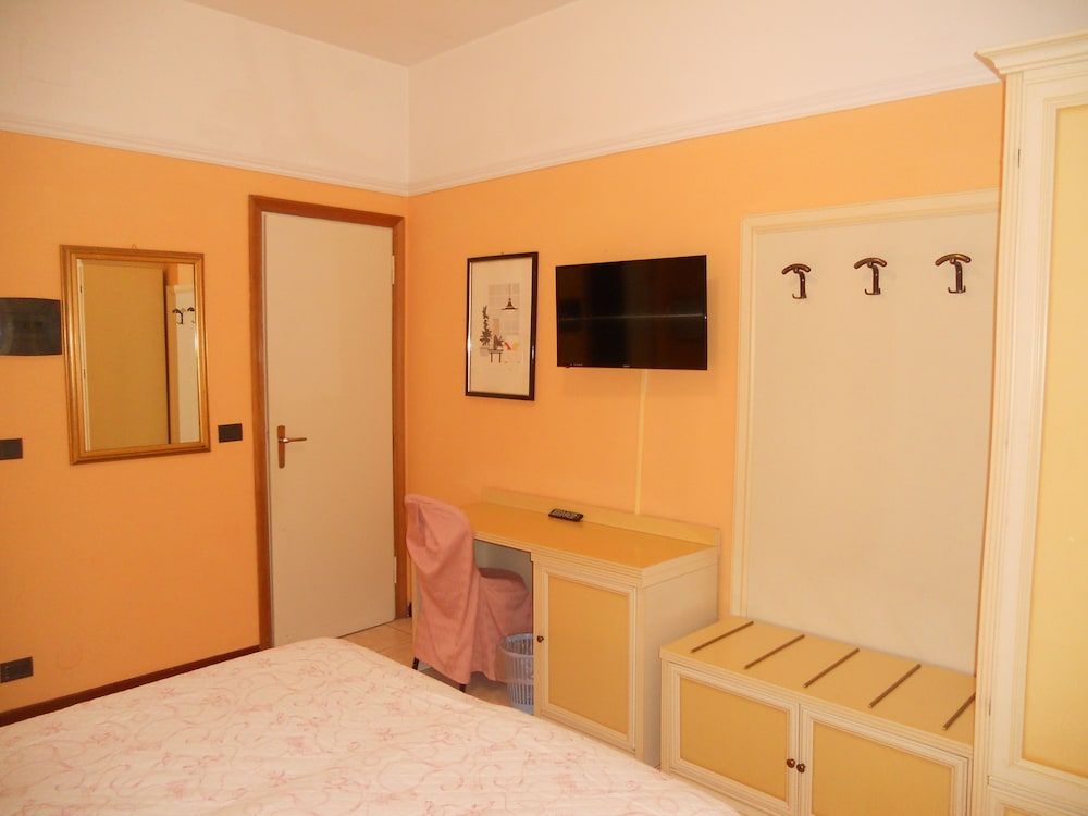 Salus Comfort Triple Room 21