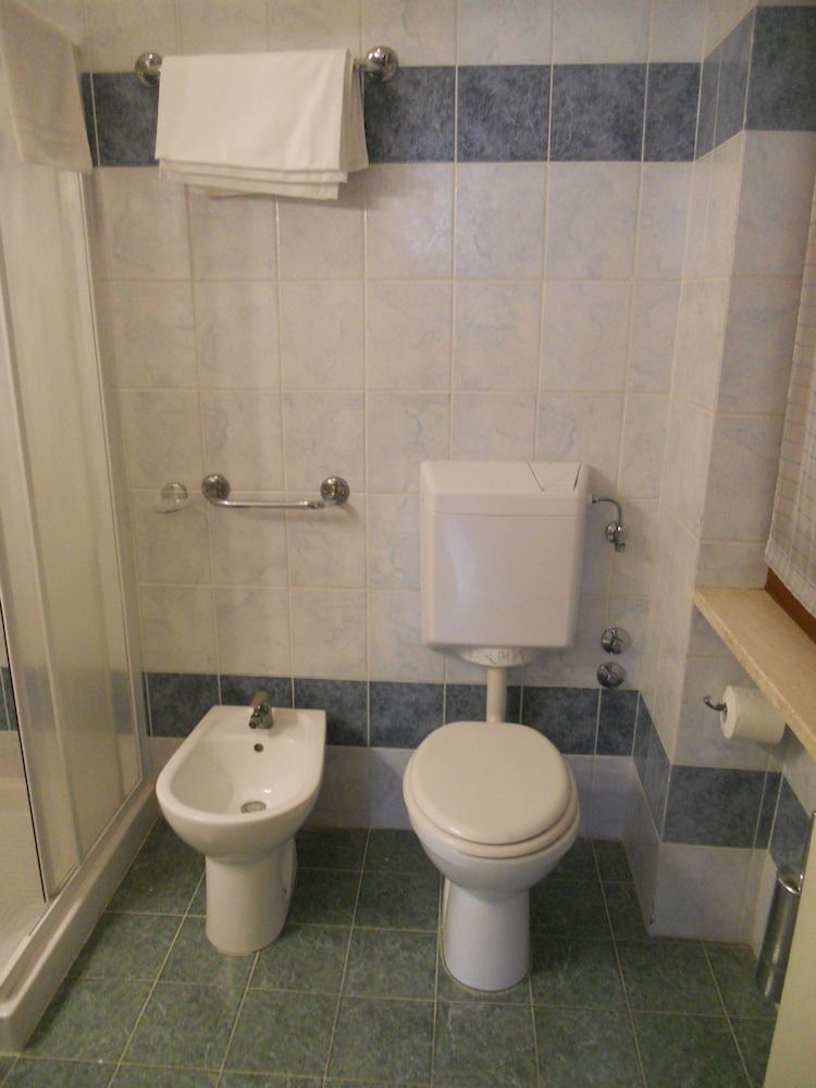 Salus Comfort Triple Room 17