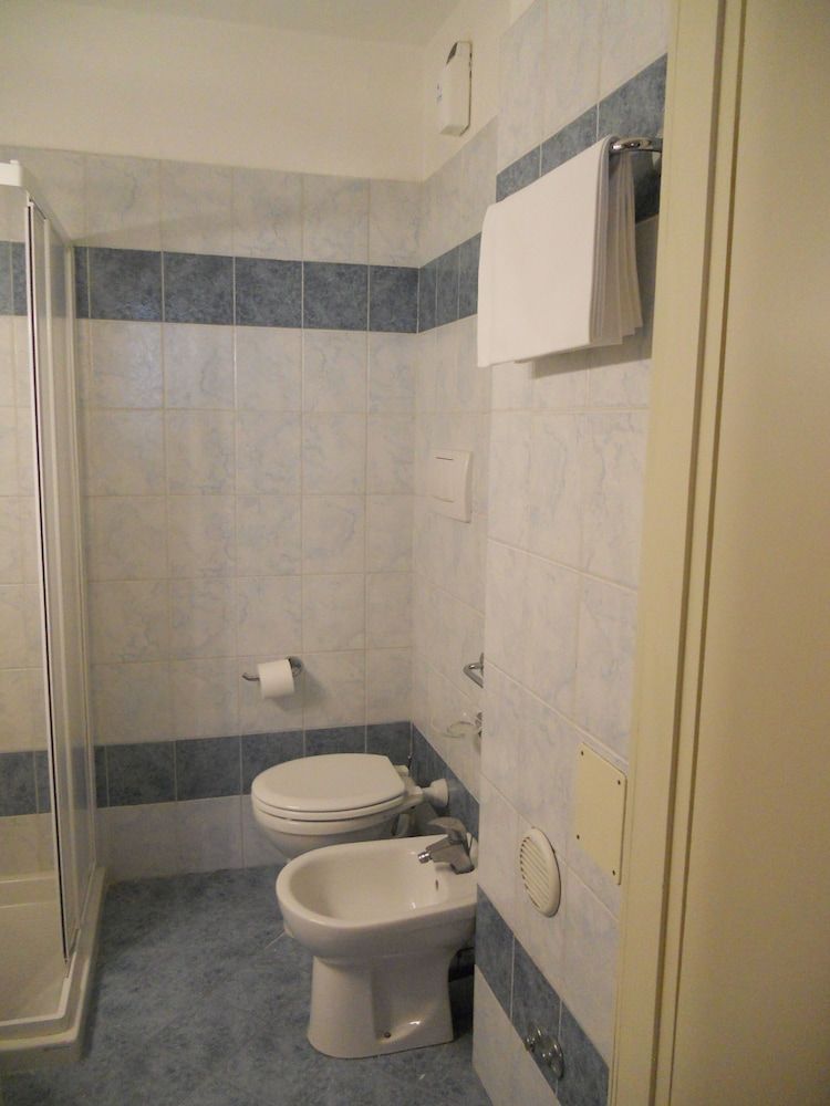 Salus Comfort Triple Room 19