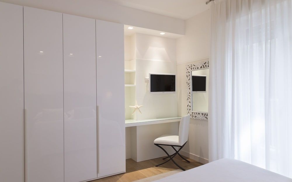 Residence Lungomare - Charming apartments Luxury Apartment, 2 Bedrooms 16