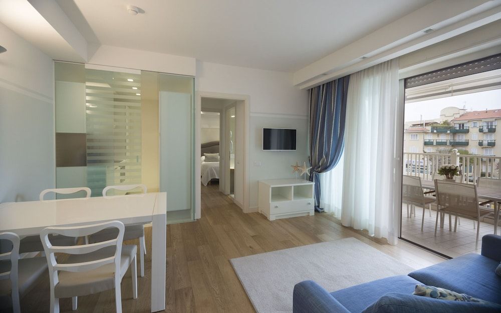 Residence Lungomare - Charming apartments Luxury Apartment, 2 Bedrooms 27