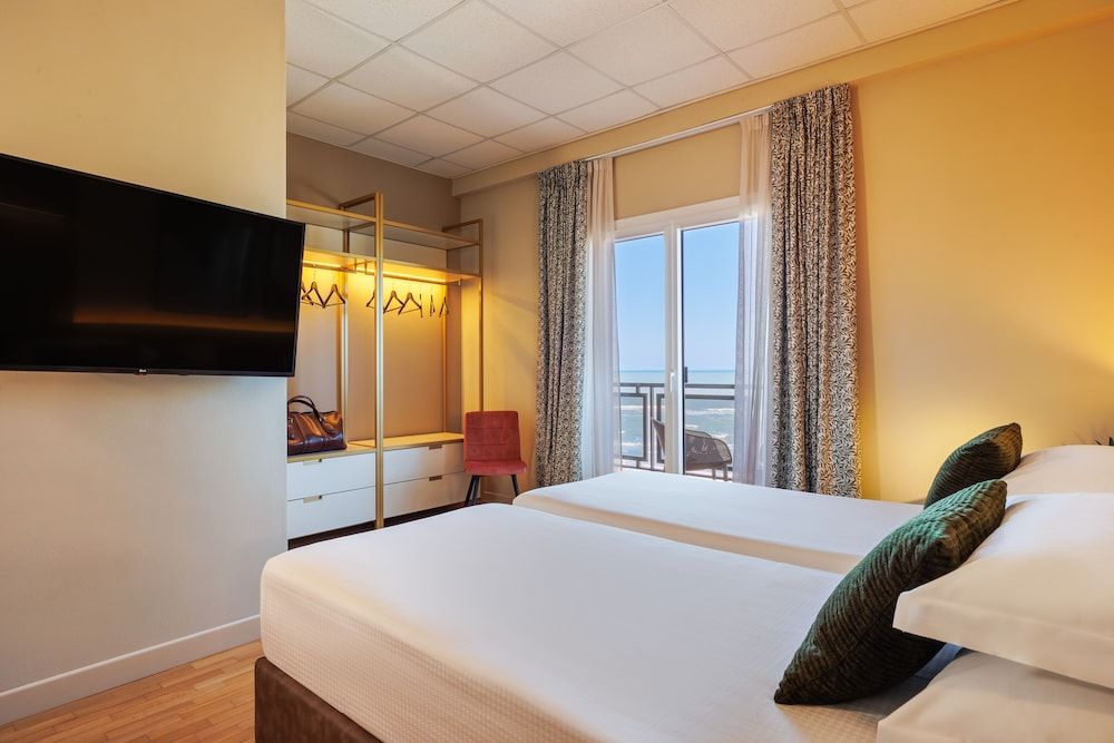 Charlie in Pesaro The Spirit for two