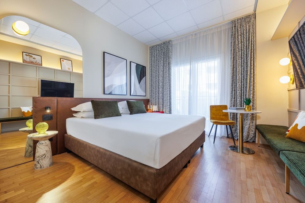 Charlie in Pesaro Paris 3