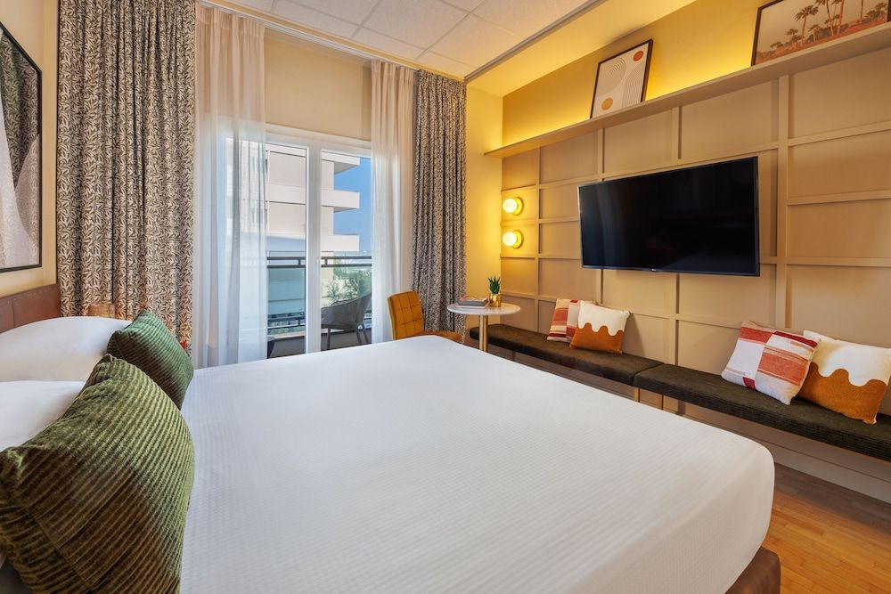 Charlie in Pesaro Paris 2