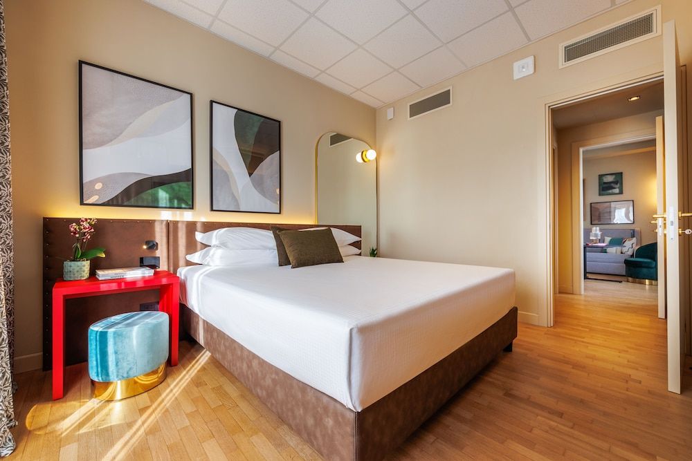 Charlie in Pesaro New York 3