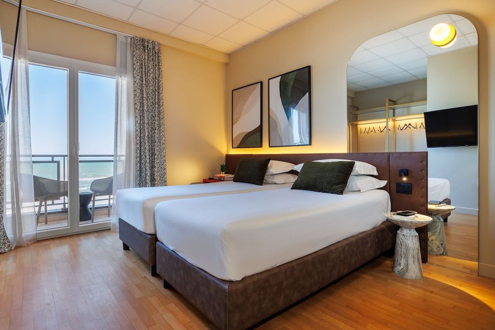 Charlie in Pesaro The Spirit for two 4