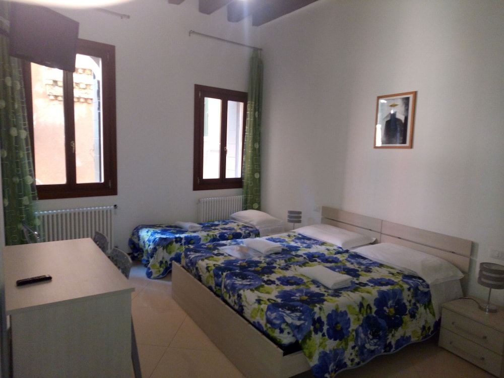 undefined Sweet Venice - rooms & apartments 3