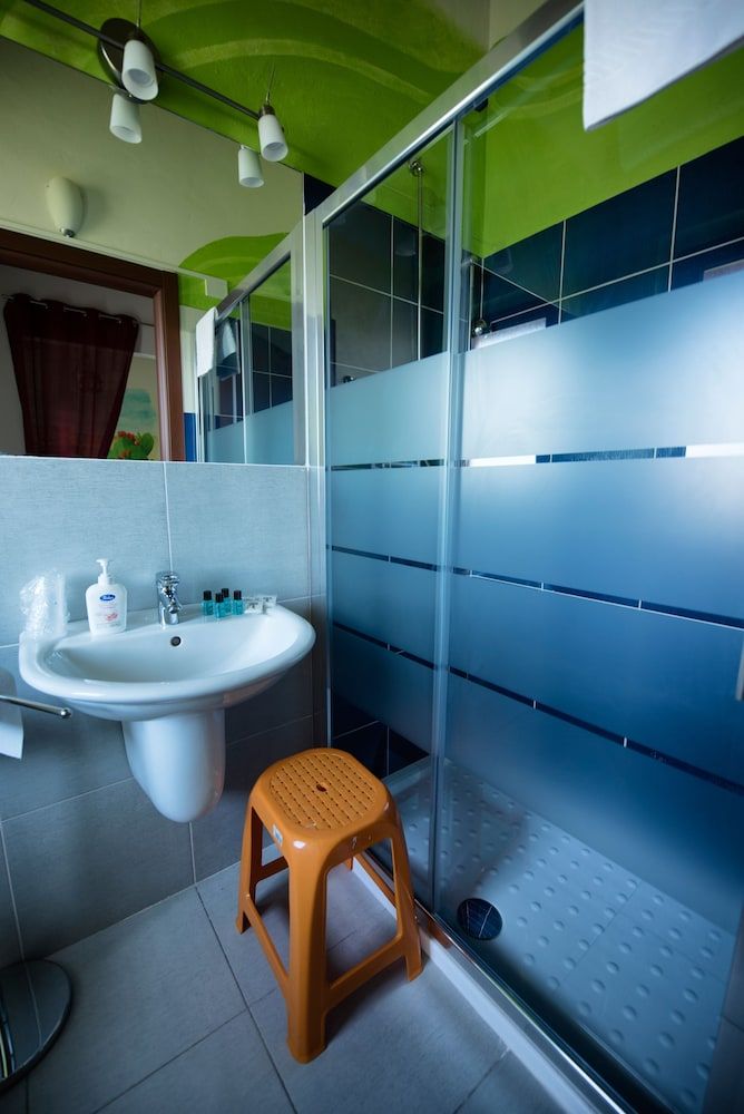 La Casa Rossa Country House Quadruple Room 5