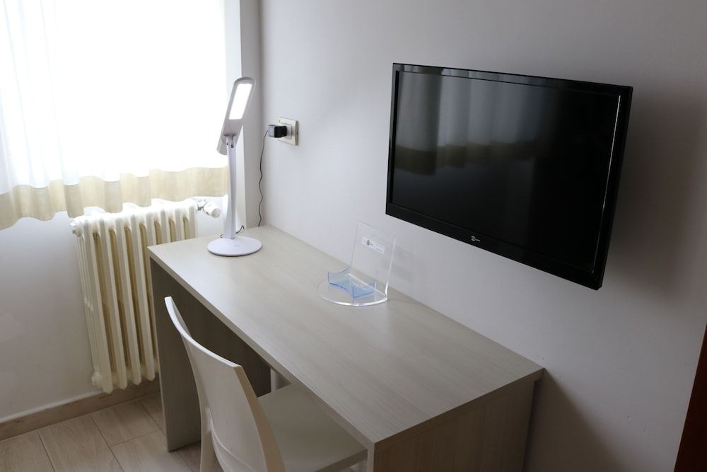 Tourist Hotel Superior Double Room 10