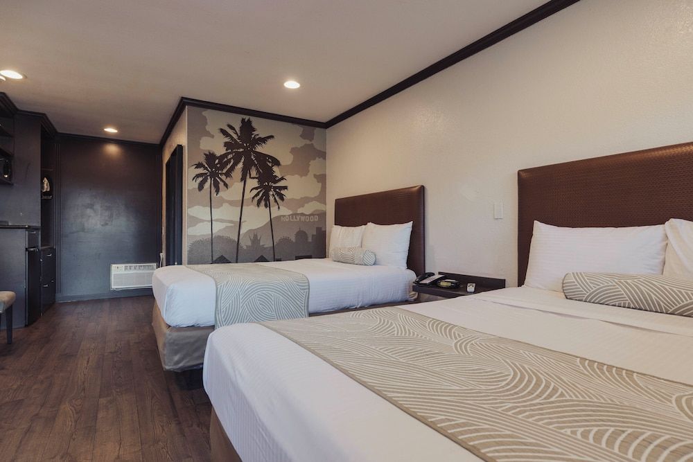 undefined The Dixie Hollywood 4