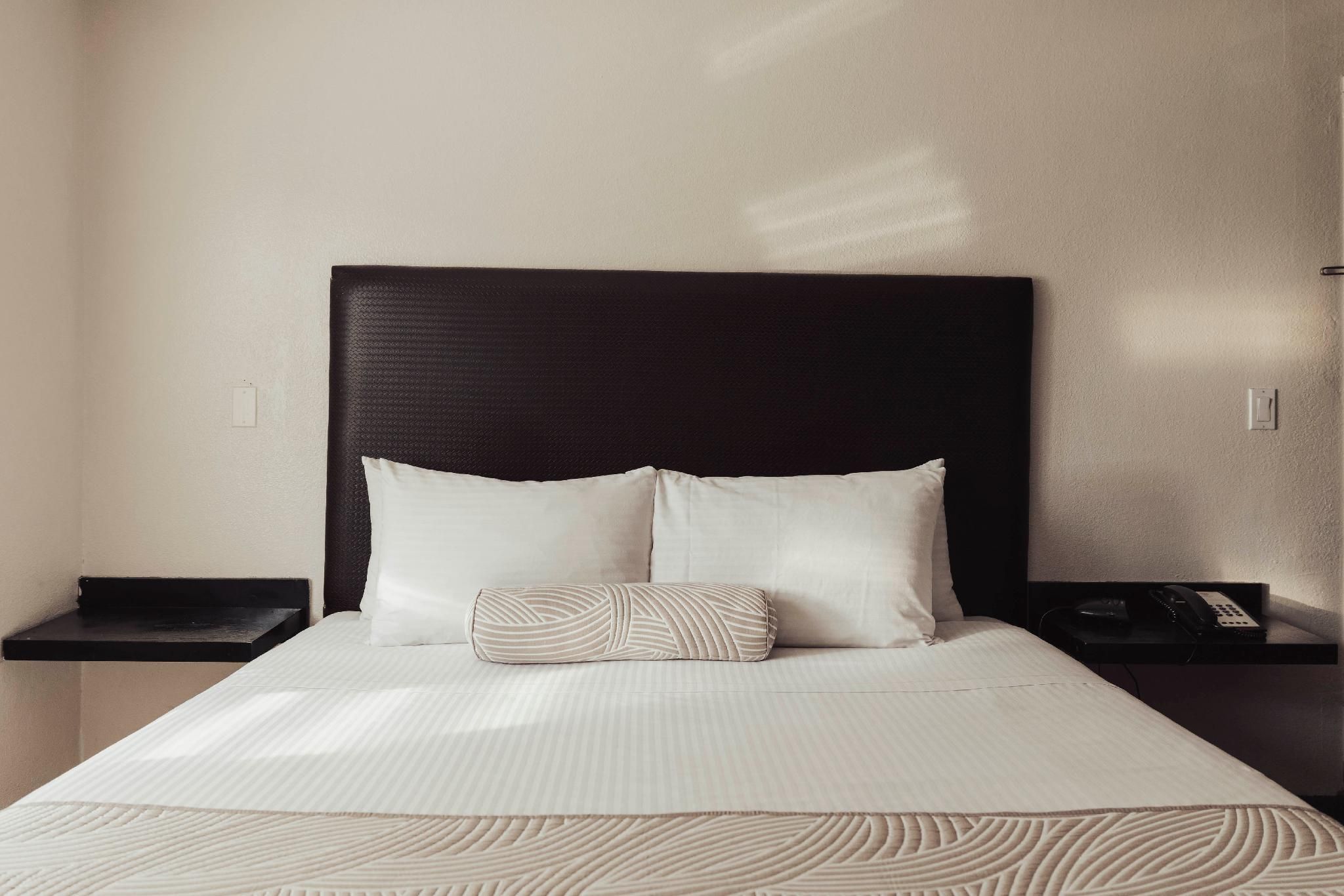 undefined The Dixie Hollywood 9