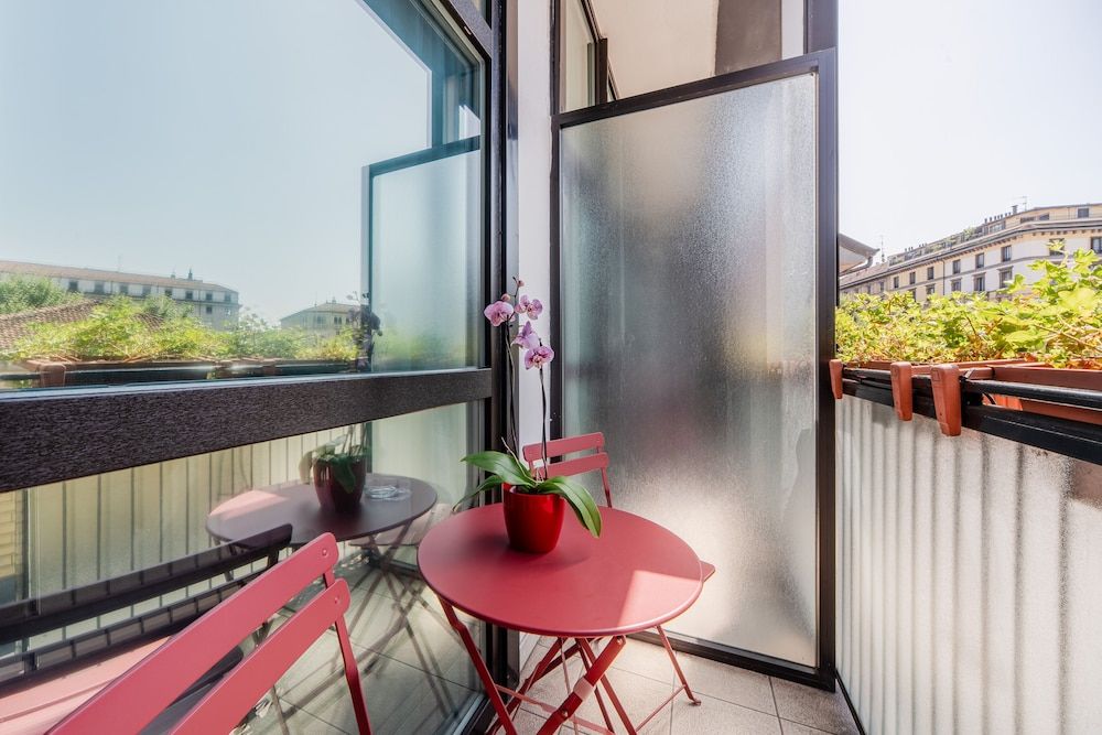 Hotel Milano Navigli Deluxe Twin Room, Ensuite, Canal View 5