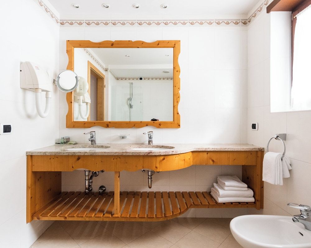 Antares Classic Quadruple Room 7