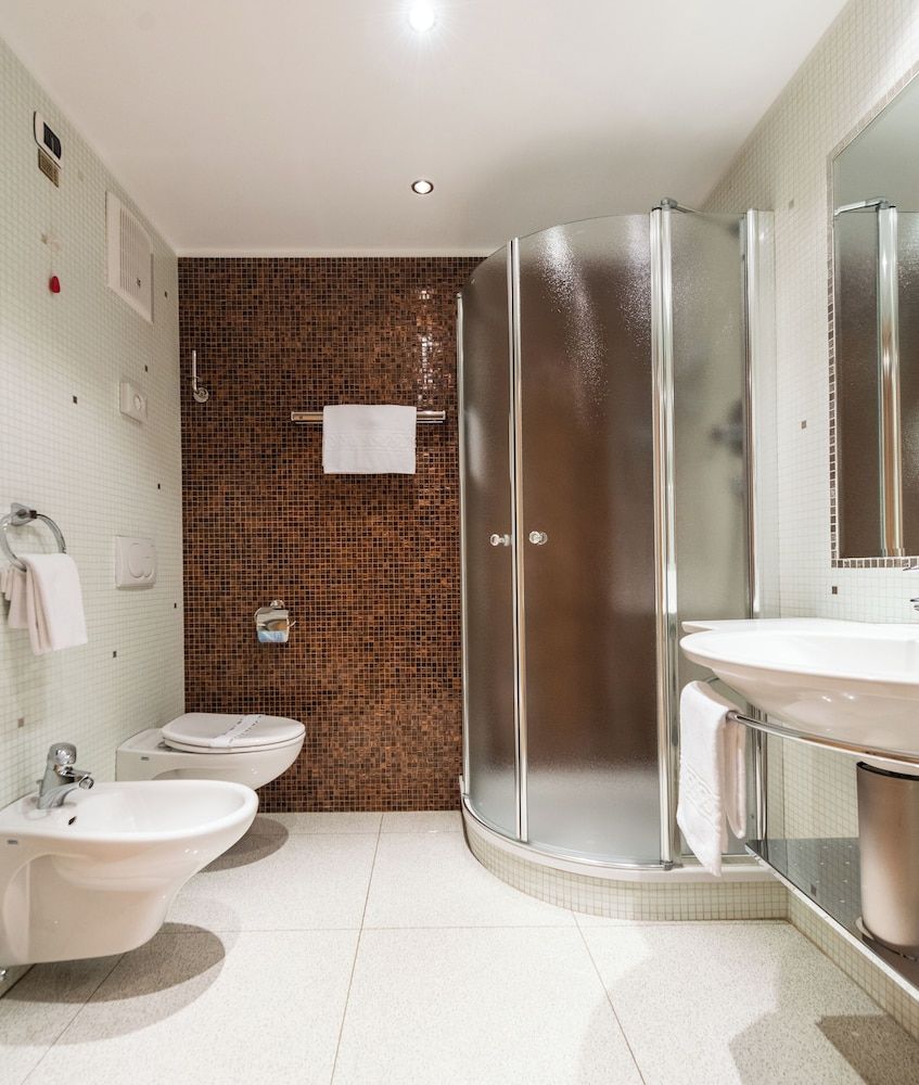 Antares Comfort Triple Room 10