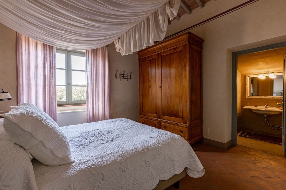 Junior Apartment