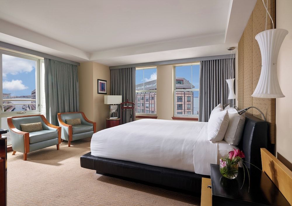 Suite, 1 King Bed, Harbor View
