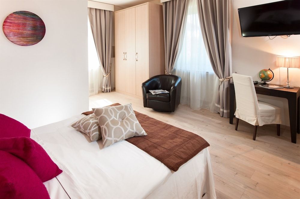 Villa Maria Cristina Superior Double Room Single Use 2