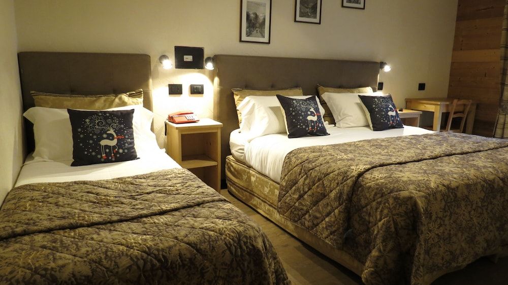 Economy Triple Room