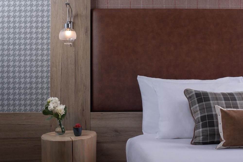 Family Double or Twin Room (Monterosa View)