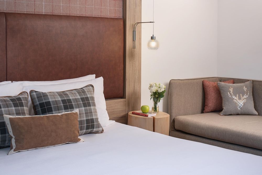 Superior Room (Extra Bed 2 adults + 1 child)