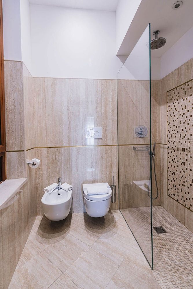 Ca' Amadi Junior Suite, Canal View 3