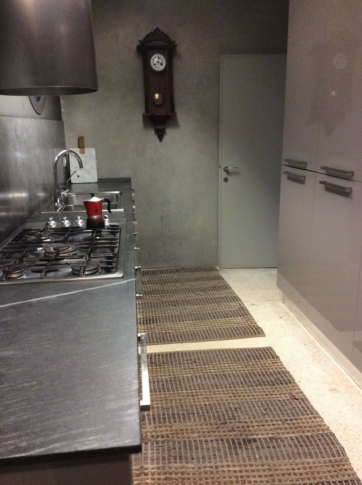 B&B Design Deluxe Quadruple Room 8