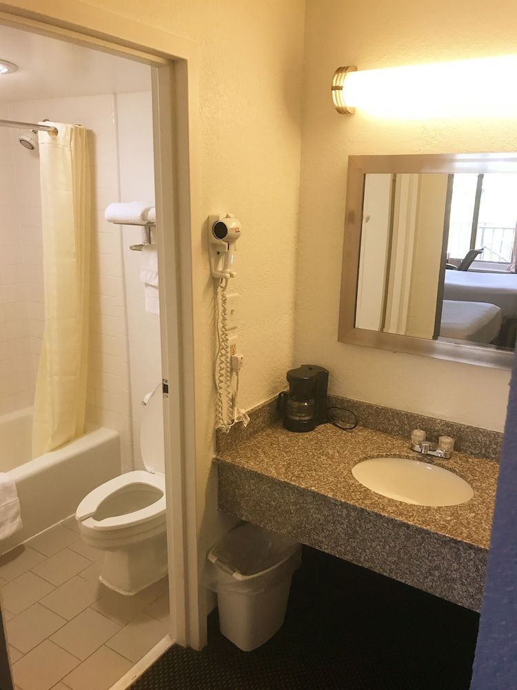 Studio Suite, 1 King Bed, Non Smoking