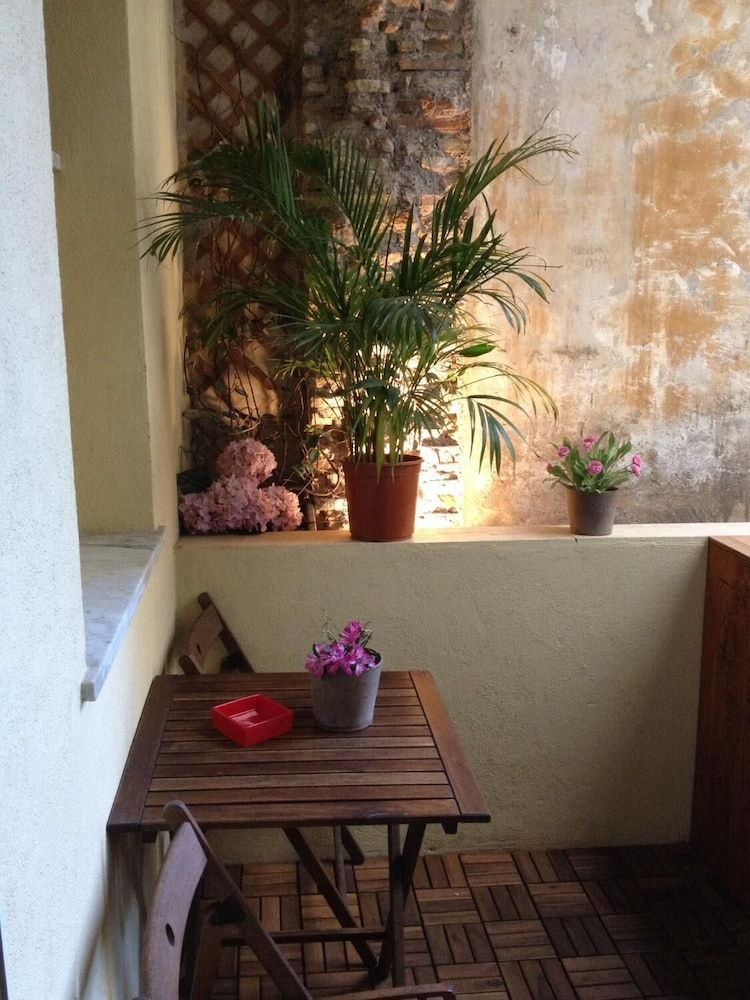 undefined Regola Suite 7