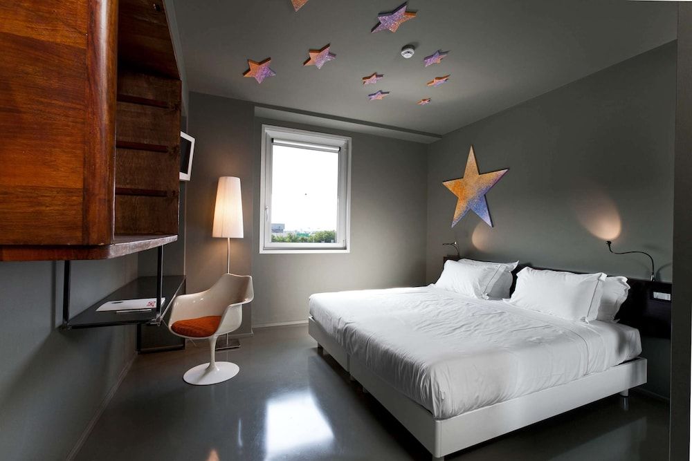 Aiden by Best Western JHD Dunant Hotel Superior Room, 1 King Bed, Non Smoking 9