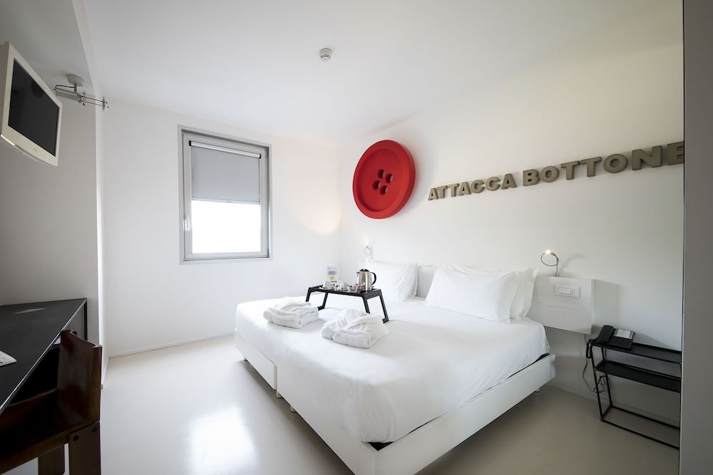 Aiden by Best Western JHD Dunant Hotel Superior Room, 1 King Bed, Non Smoking 5