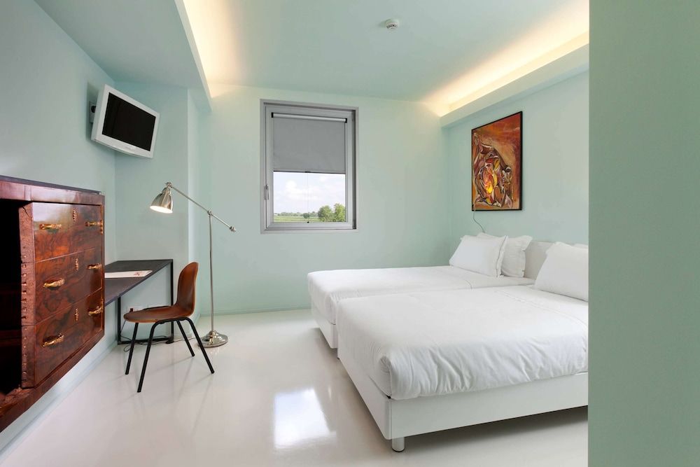 Aiden by Best Western JHD Dunant Hotel Standard Room, 2 Twin Beds, Non Smoking 17