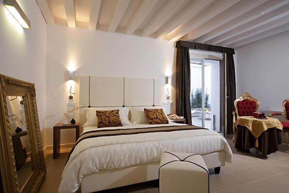 undefined Al Canal Regio 4