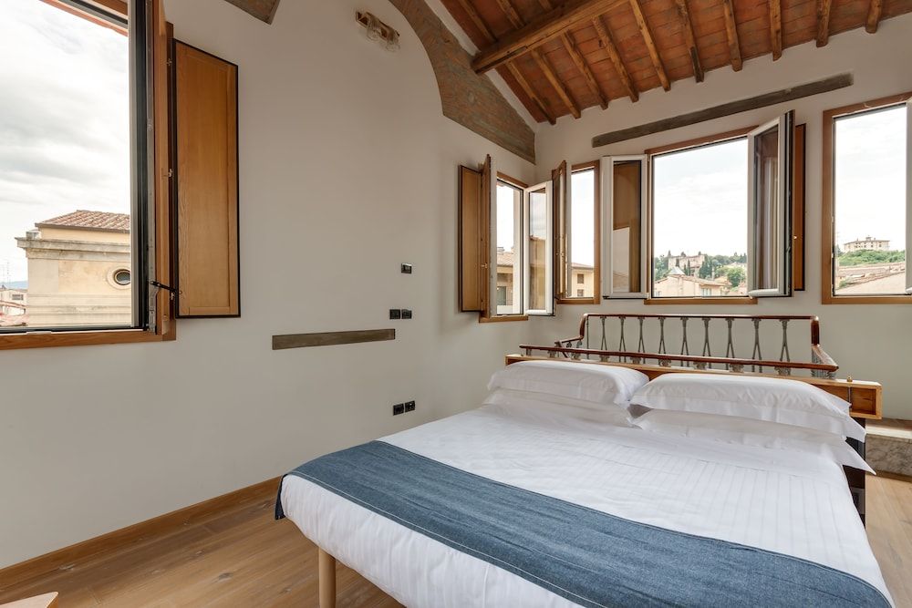 Superior Room on 3 floors, 2 Bedrooms (Uffizi1,no elevator,Via della Ninna 1)