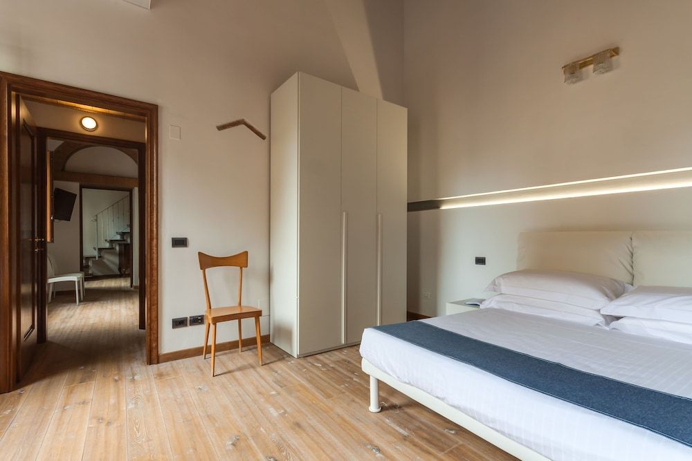 Superior Duplex, 2 Bedrooms (Uffizi2,no elevator,Via della Ninna 1)