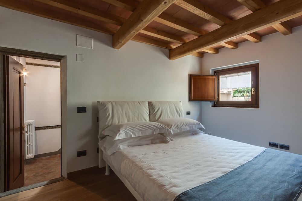 Superior Room on 3 floors, 2 Bedrooms (Uffizi1,no elevator,Via della Ninna 1)