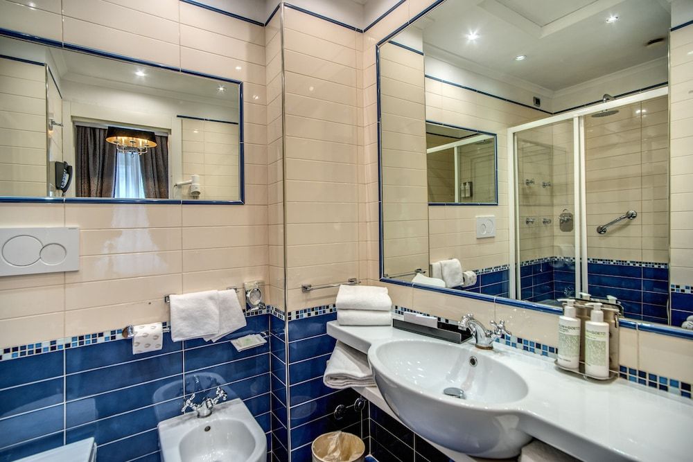 Hotel Britannia Deluxe Double or Twin Room 17