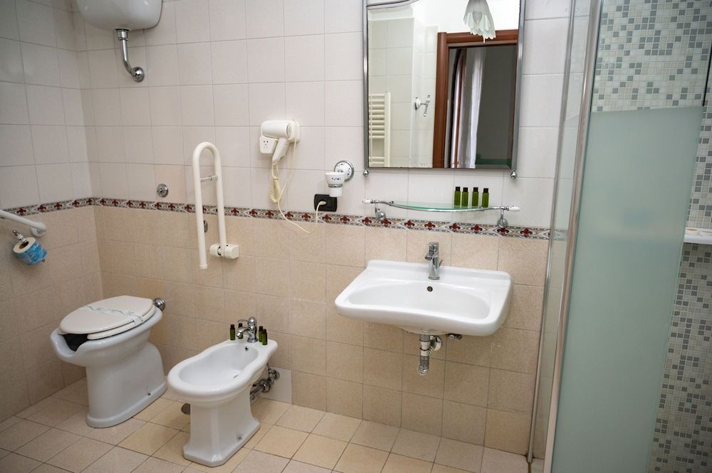 Villa Le Zagare Relais & SPA Economy Quadruple Room 2