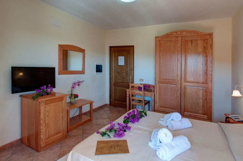 Classic Triple Room, 1 Bedroom, Balcony