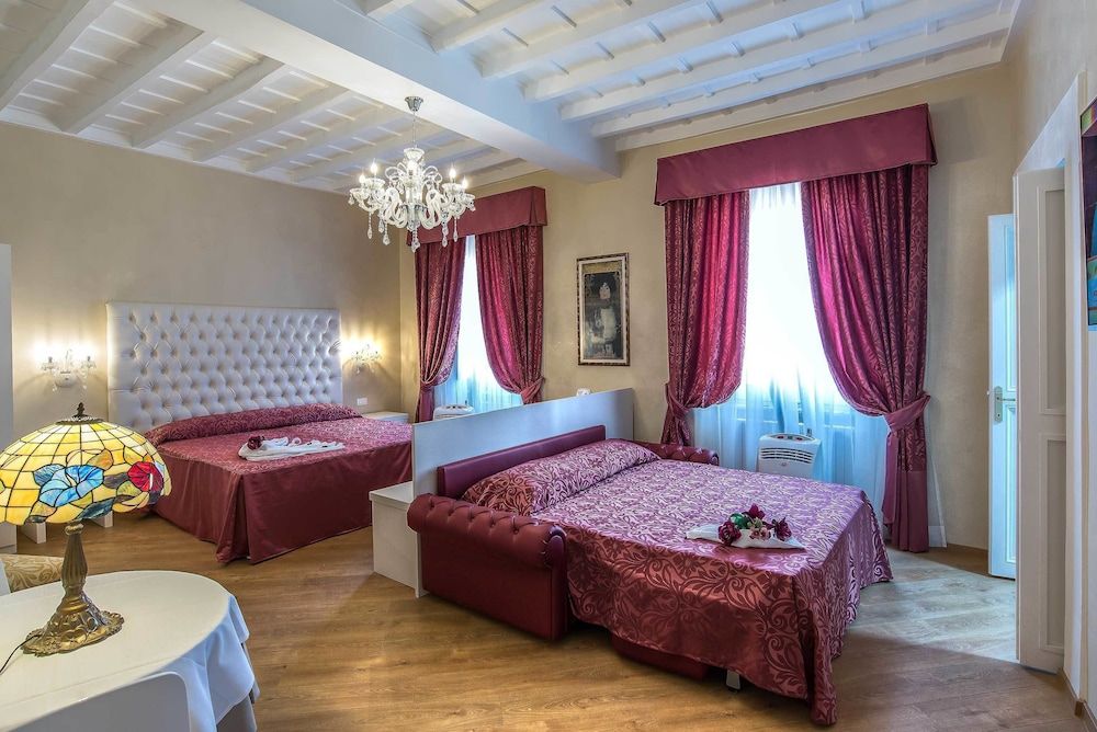 Trevi Rome Suite Deluxe Double Room