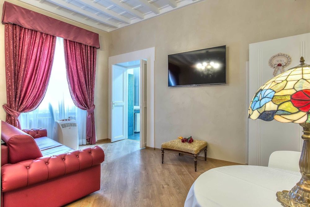 Trevi Rome Suite Deluxe Double Room 9