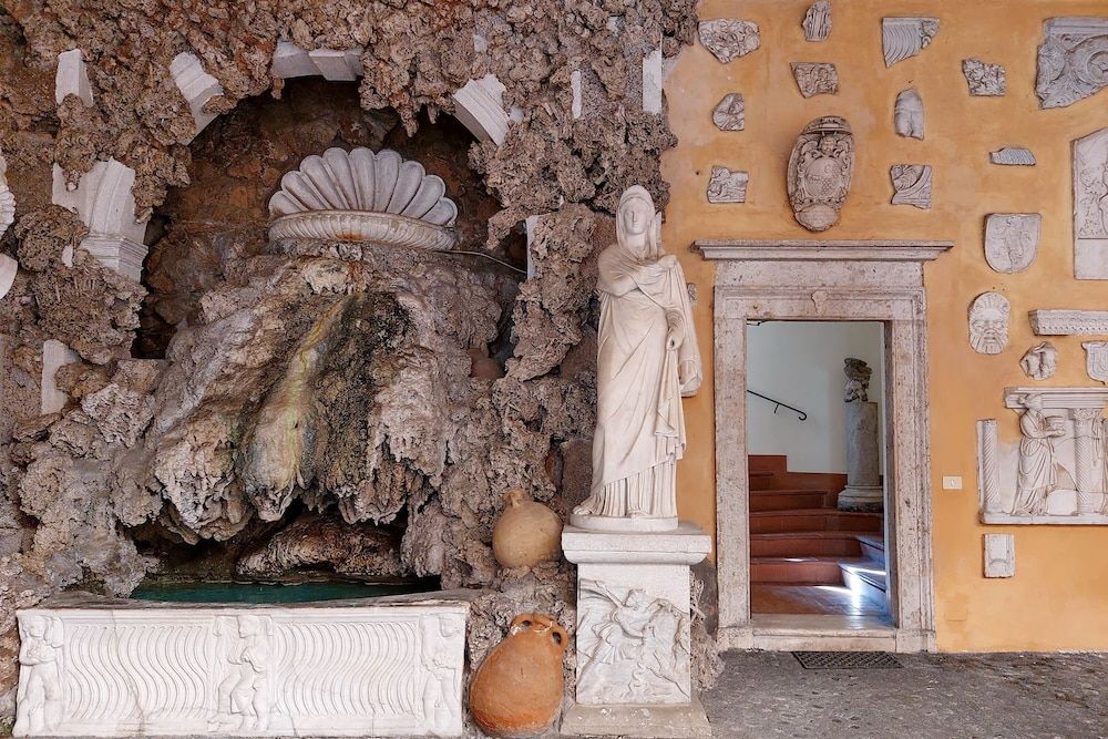 undefined Trevi Rome Suite 8