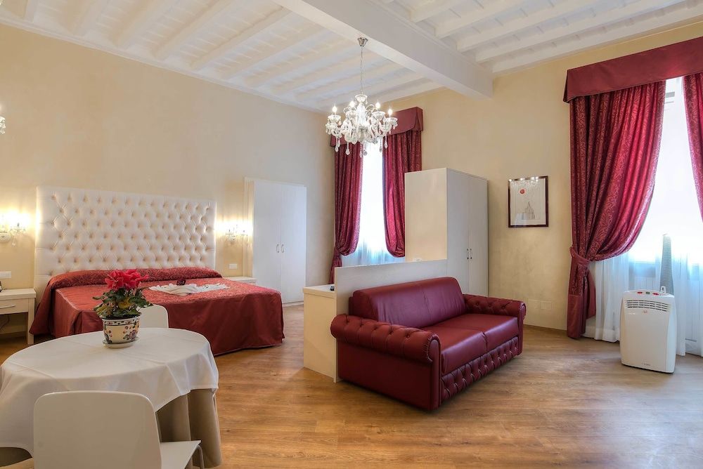 Trevi Rome Suite Deluxe Double Room 8