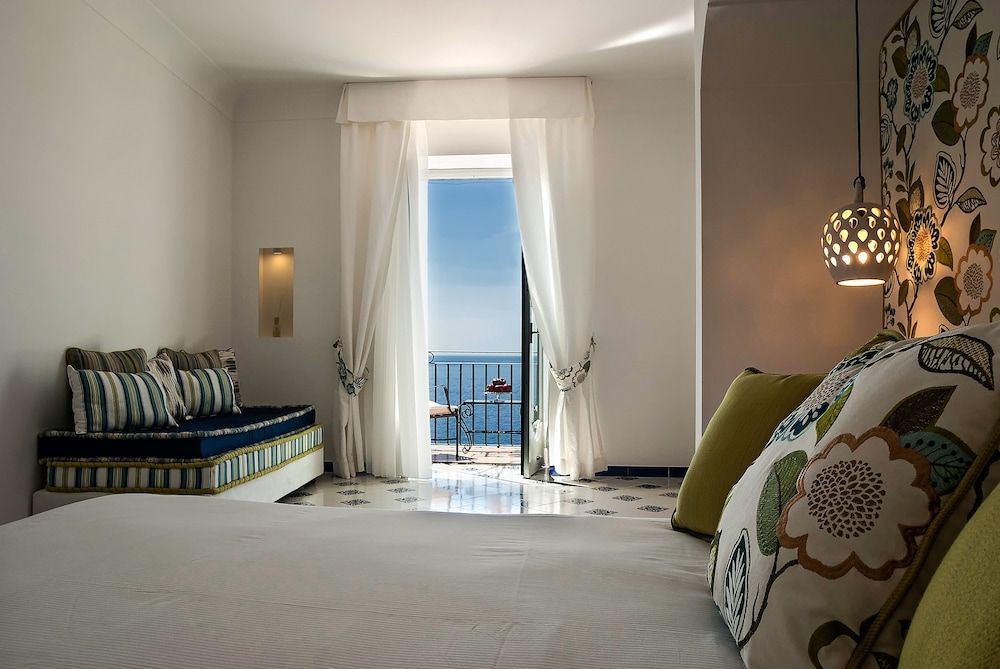 Hotel Montemare Deluxe Double Room, Sea View 3