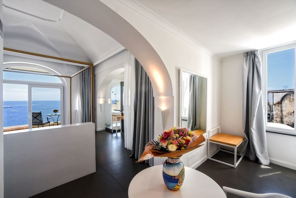 Hotel Montemare Executive Suite (Outdoor Bathtub) 6