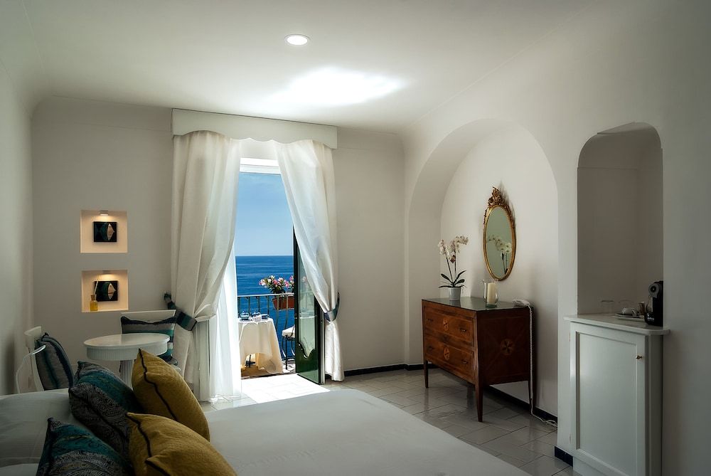 Hotel Montemare Deluxe Double Room, Sea View 14