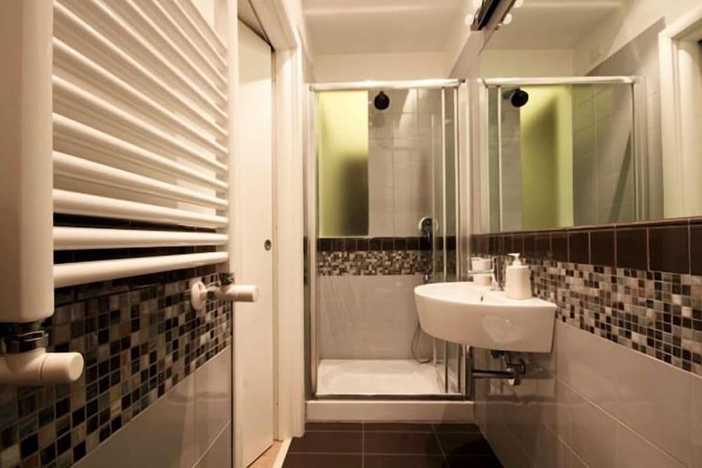 undefined FloweRome 8